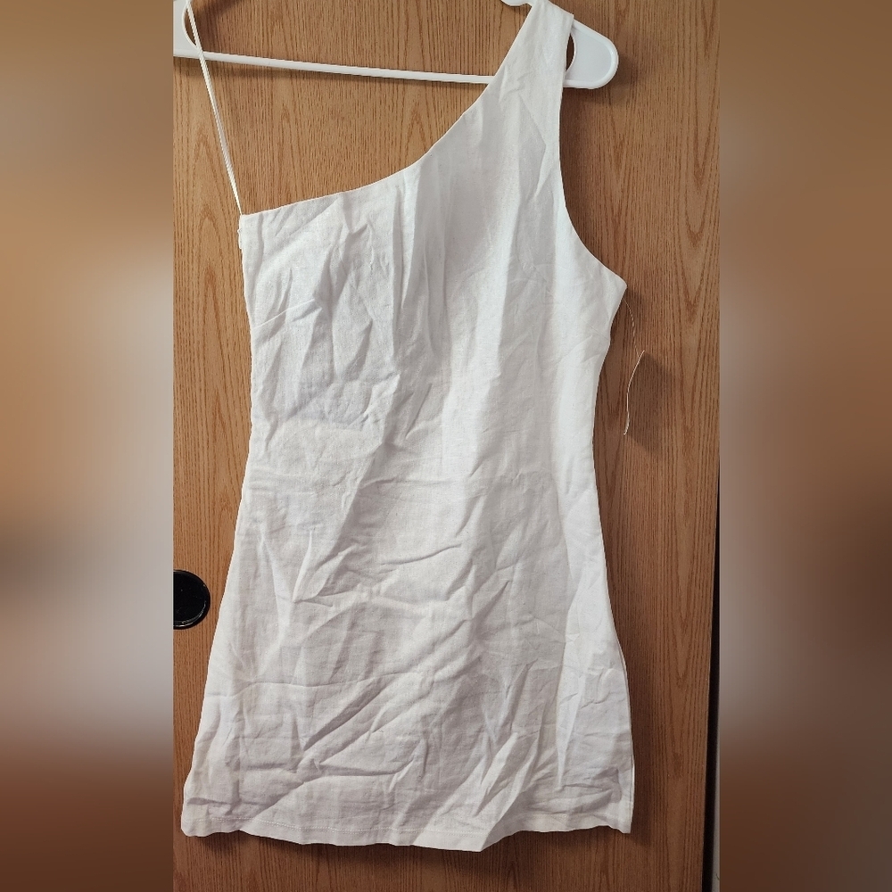 La Hearts White Asymmetrical One-Shoulder Cocktail Dress